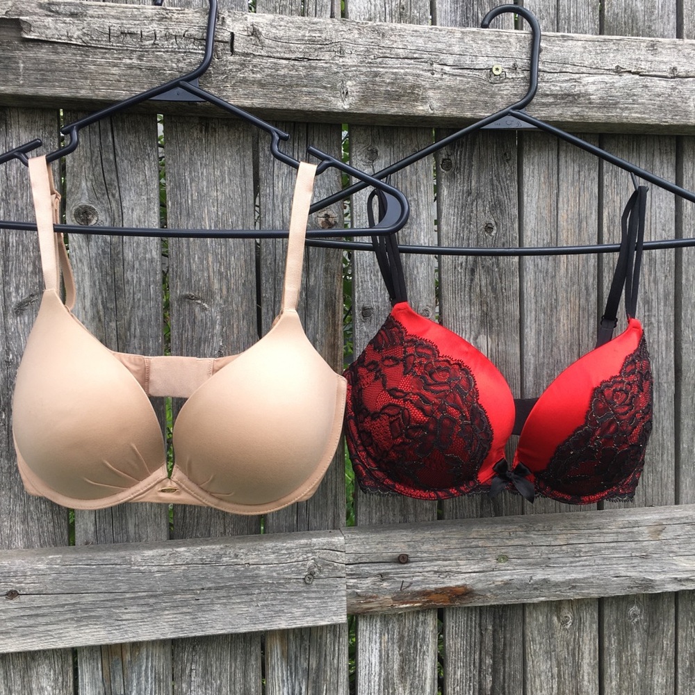 2 Push up bras